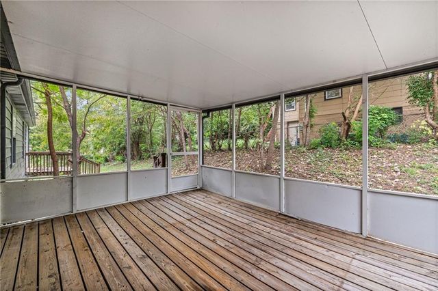 11400 E 11TH Street S, Independence, MO 64054