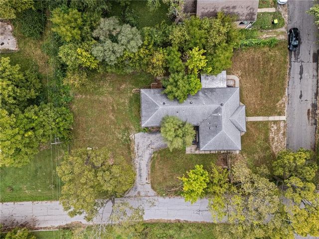 11400 E 11TH Street S, Independence, MO 64054