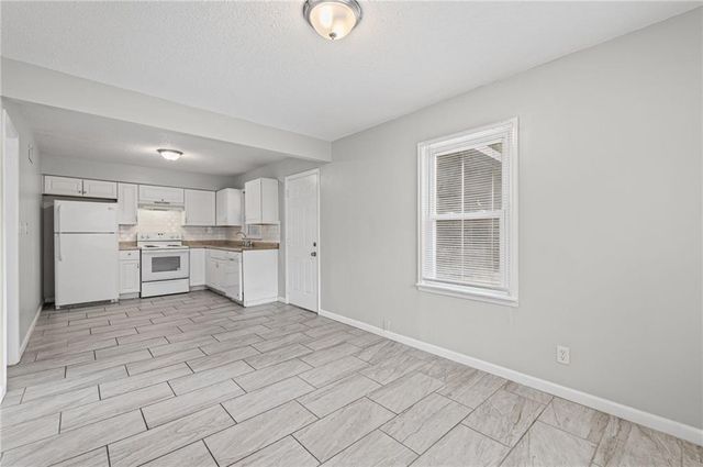 11400 E 11TH Street S, Independence, MO 64054
