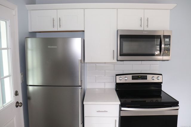 158 Louisiana Avenue, Bridgeport, CT 06610