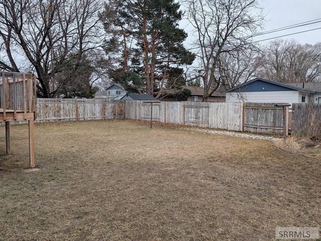 2206 Meadow Street, Idaho Falls, ID 83401