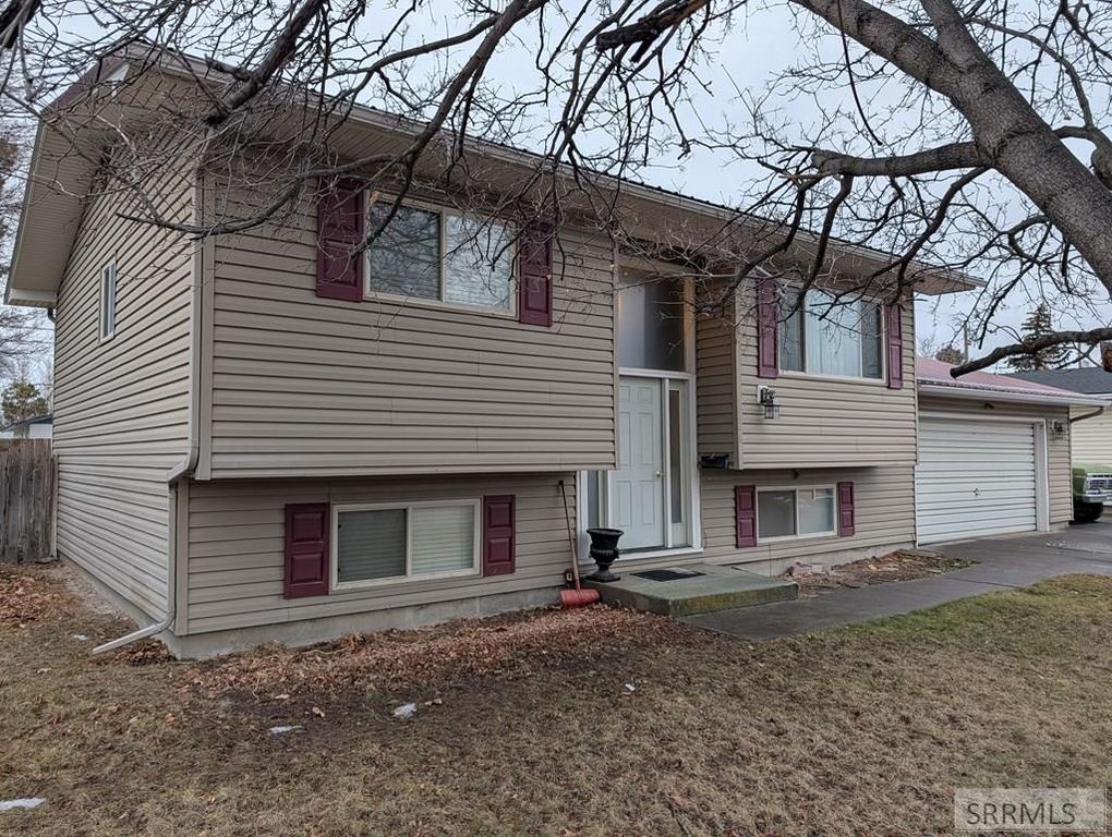 Image 19 of property listing at 2206 Meadow Street, Idaho Falls, ID 83401