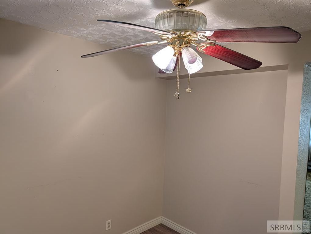 Image 8 of property listing at 2206 Meadow Street, Idaho Falls, ID 83401