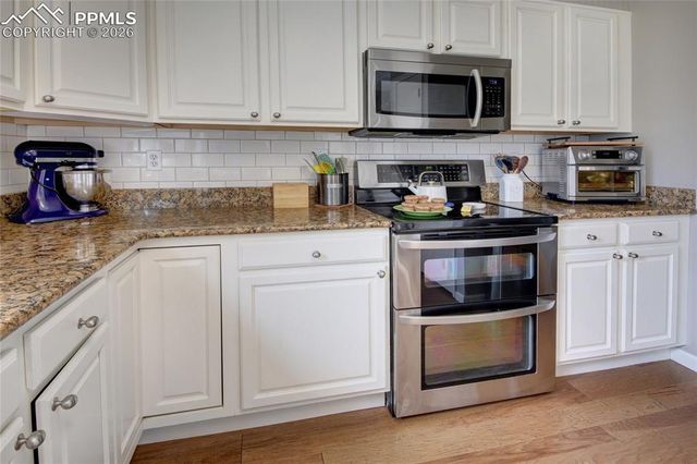 17220 Mountain Lake Drive, Monument, CO 80132