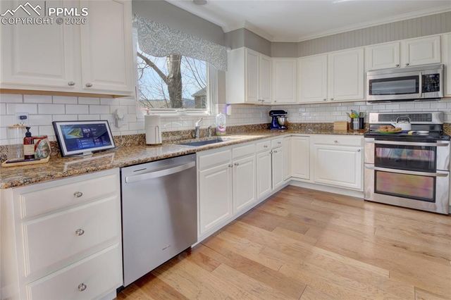 17220 Mountain Lake Drive, Monument, CO 80132