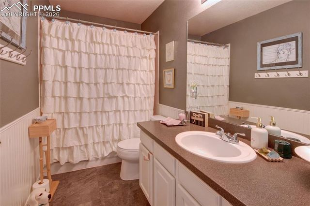 17220 Mountain Lake Drive, Monument, CO 80132
