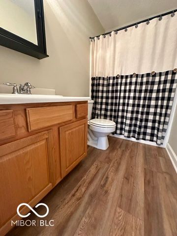 5429 Carriage Corner Lane, Indianapolis, IN 46237