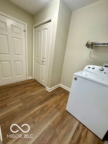 5429 Carriage Corner Lane, Indianapolis, IN 46237