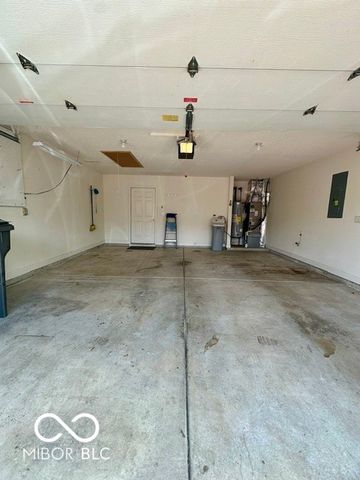 5429 Carriage Corner Lane, Indianapolis, IN 46237