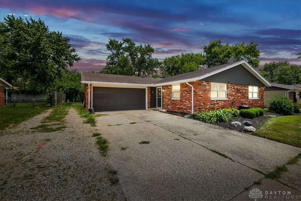 5132 Waverly Street, Mad River Twp, OH 45324