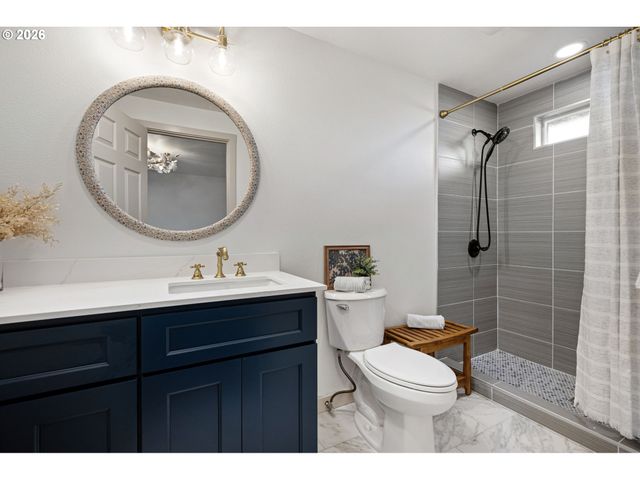 1550 S St, Springfield, OR 97477