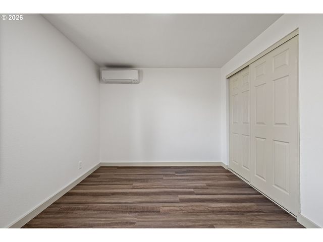 1550 S St, Springfield, OR 97477