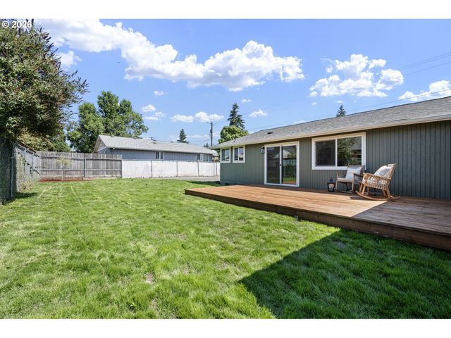 1550 S St, Springfield, OR 97477