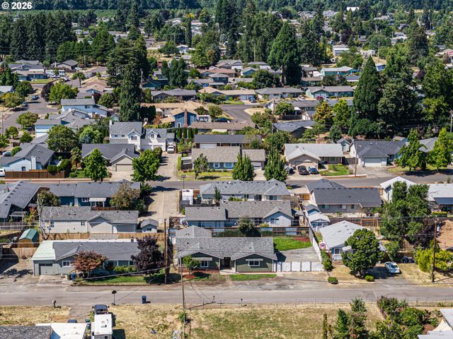 1550 S St, Springfield, OR 97477