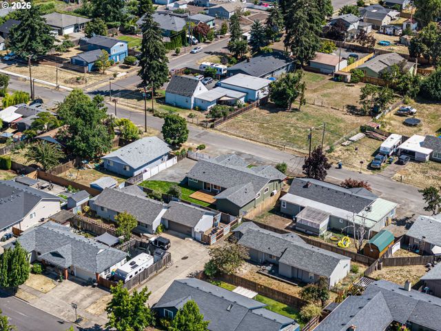 1550 S St, Springfield, OR 97477