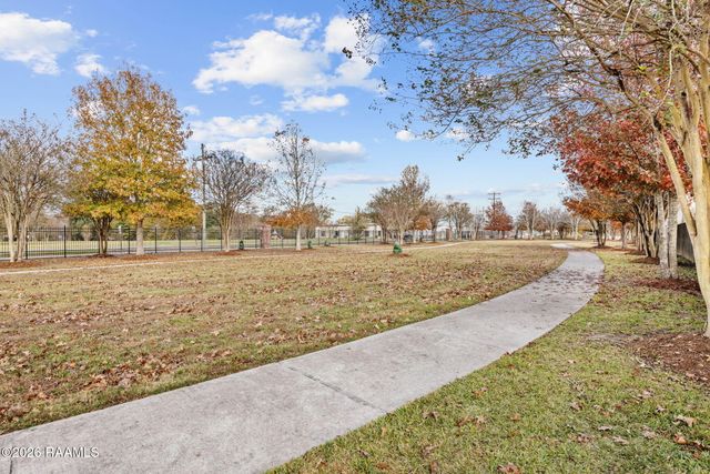 203 Cane Creek Drive, Broussard, LA 70518