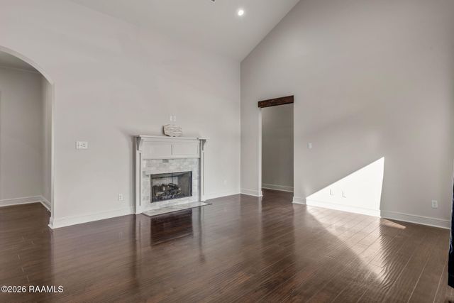 203 Cane Creek Drive, Broussard, LA 70518