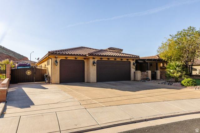 2056 S GREAT BASIN DR, Washington, UT 84780