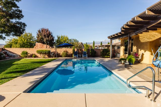 2056 S GREAT BASIN DR, Washington, UT 84780