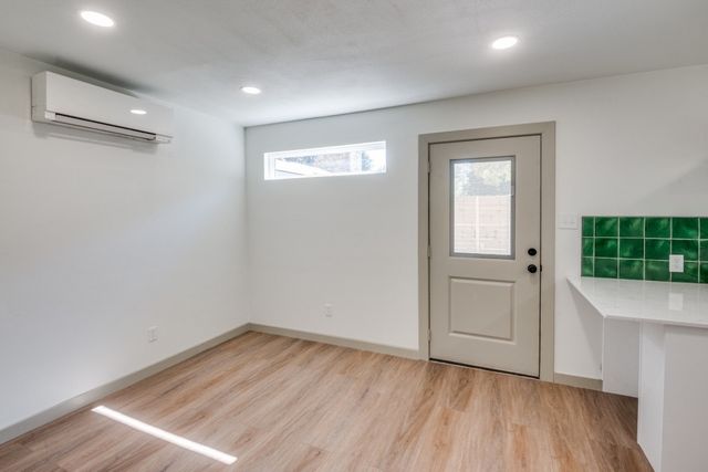 2433 Southwood Drive, Dallas, TX 75233