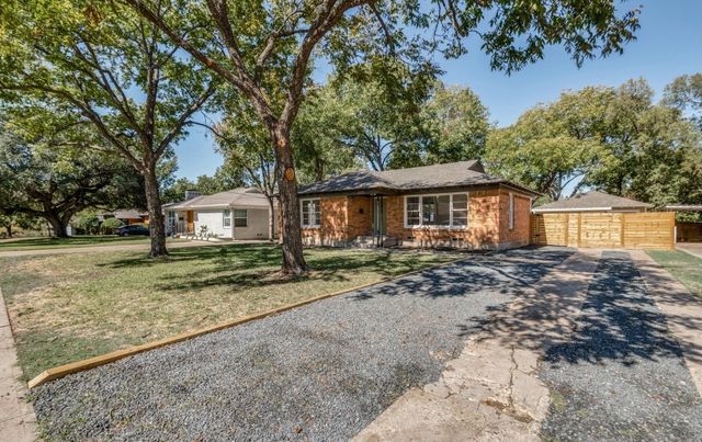 2433 Southwood Drive, Dallas, TX 75233