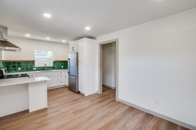 2433 Southwood Drive, Dallas, TX 75233