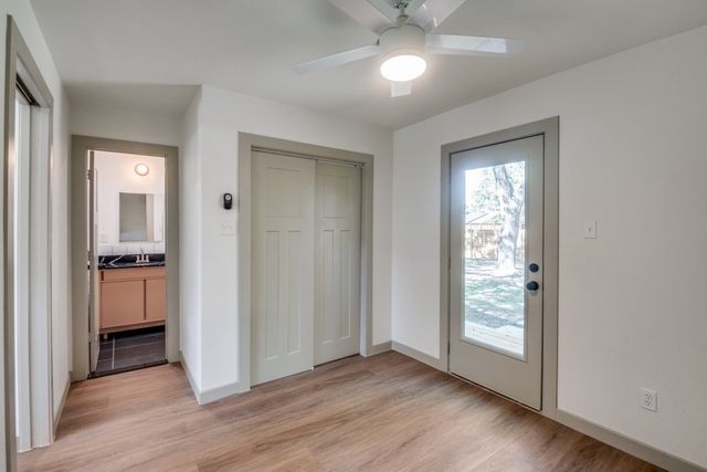 2433 Southwood Drive, Dallas, TX 75233