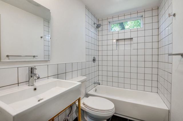 2433 Southwood Drive, Dallas, TX 75233