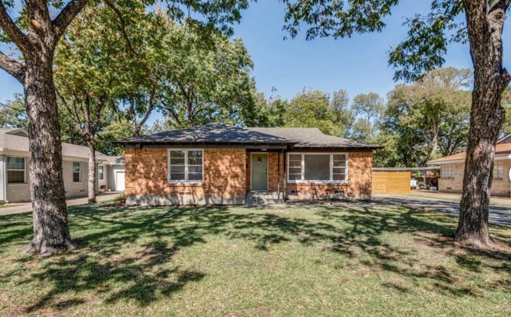 2433 Southwood Drive, Dallas, TX 75233