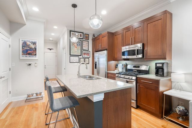 2624 W RICE Street 2F, Chicago, IL 60622
