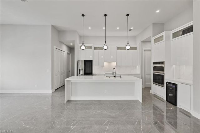 607 NW 7th ST, Cape Coral, FL 33993