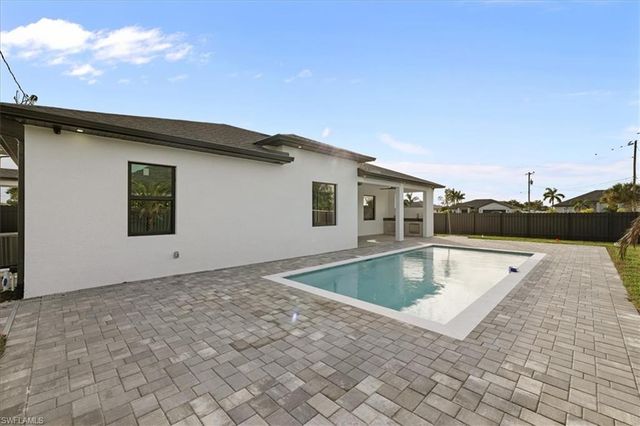 607 NW 7th ST, Cape Coral, FL 33993