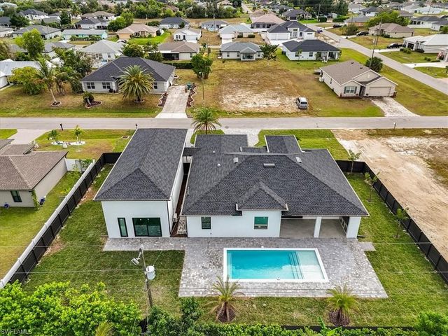 607 NW 7th ST, Cape Coral, FL 33993