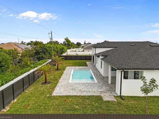 607 NW 7th ST, Cape Coral, FL 33993