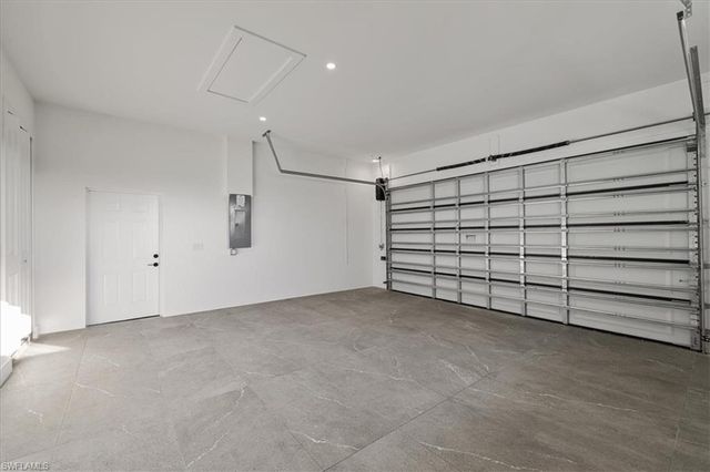 607 NW 7th ST, Cape Coral, FL 33993