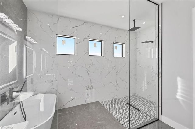 607 NW 7th ST, Cape Coral, FL 33993