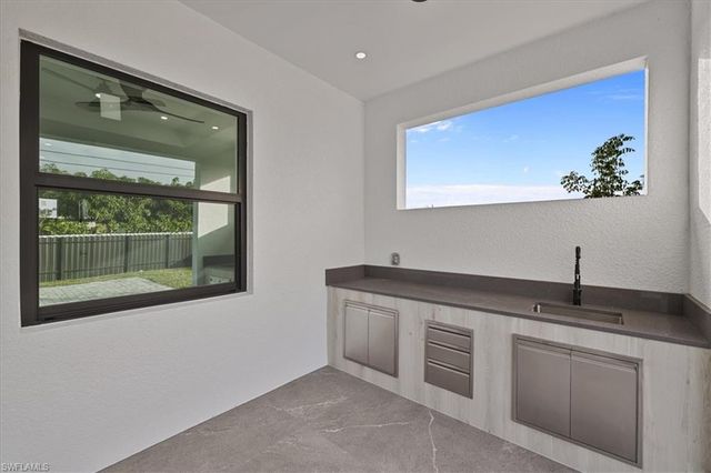 607 NW 7th ST, Cape Coral, FL 33993