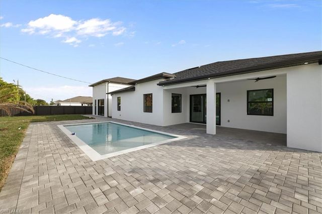 607 NW 7th ST, Cape Coral, FL 33993