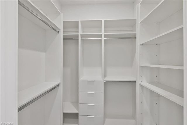 607 NW 7th ST, Cape Coral, FL 33993