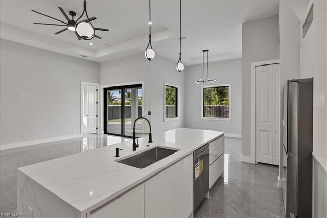 607 NW 7th ST, Cape Coral, FL 33993