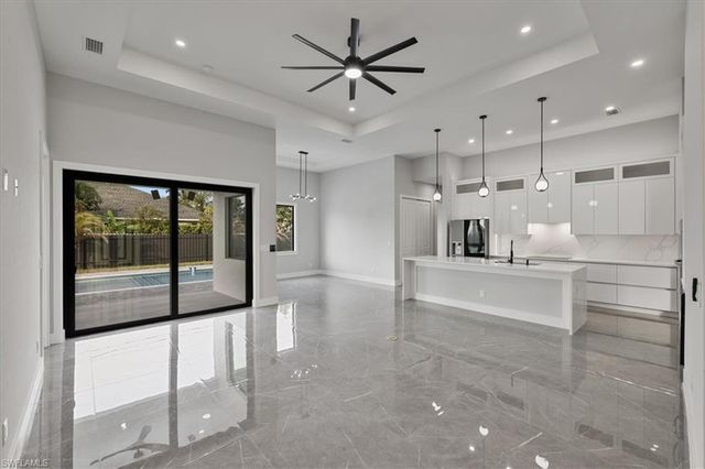 607 NW 7th ST, Cape Coral, FL 33993