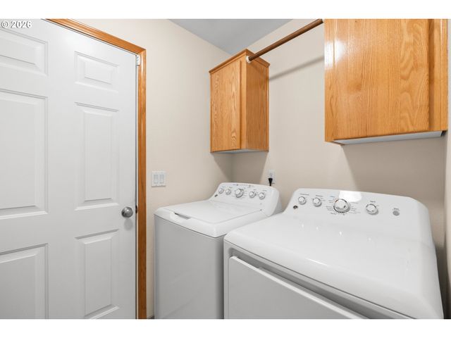 5867 Se SNOWBERRY Ct, Hillsboro, OR 97123