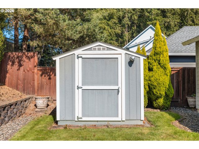 5867 Se SNOWBERRY Ct, Hillsboro, OR 97123