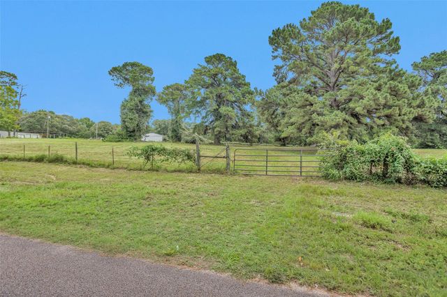 Lot 3 Paradise Point, Willis, TX 77318