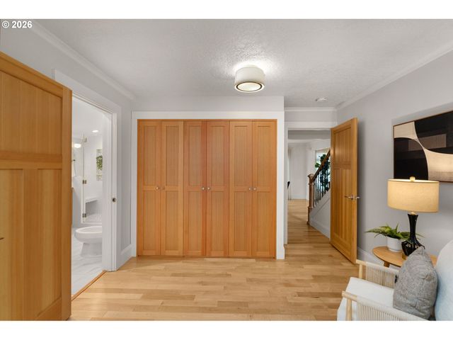430 9TH St, Lake Oswego, OR 97034