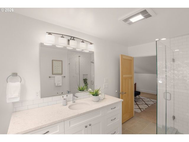 430 9TH St, Lake Oswego, OR 97034