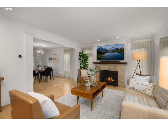 430 9TH St, Lake Oswego, OR 97034