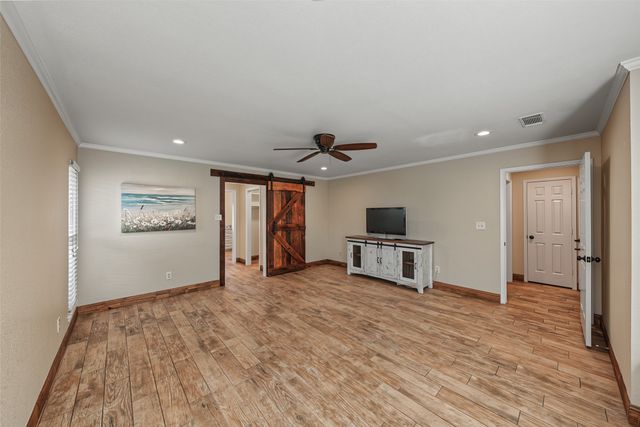 1800 Trail Lake Drive, Euless, TX 76039