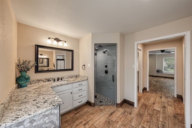 1800 Trail Lake Drive, Euless, TX 76039