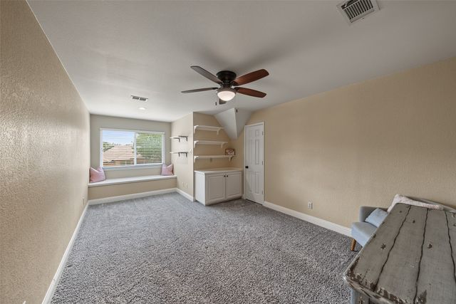 1800 Trail Lake Drive, Euless, TX 76039